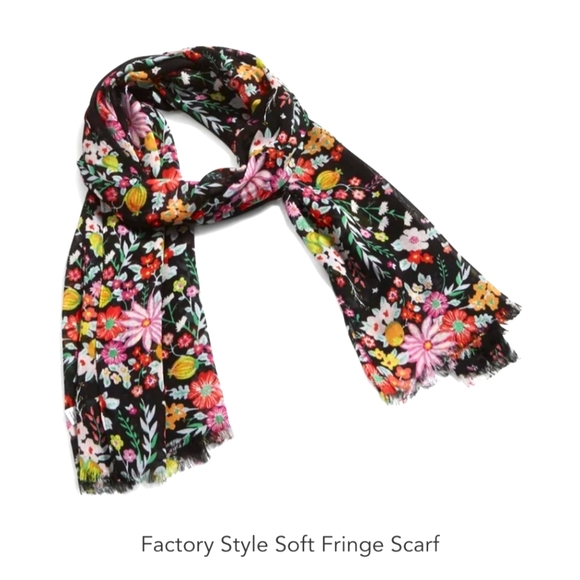 Vera Bradley Accessories - Vera Bradley Factory Style Fringe Scarf NWT